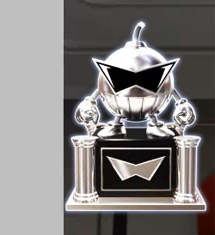 L 絶対衝激Ⅳ　ダイナマイトトロフィー　トロフィーの色　銀