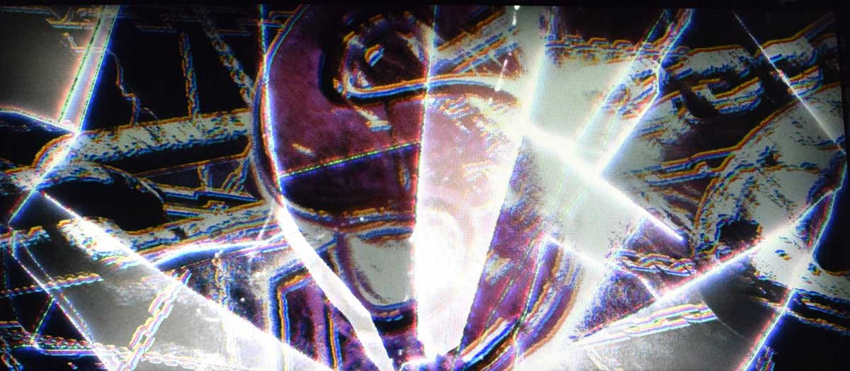 スマスロヨルムンガンド　シューティングゾーン　タイトル画面　画面割れ　滅びの丘