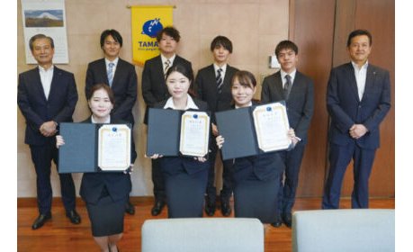 玉屋が「新卒内定式」開催、昨年を上回る7名が出席 eyecatch-image