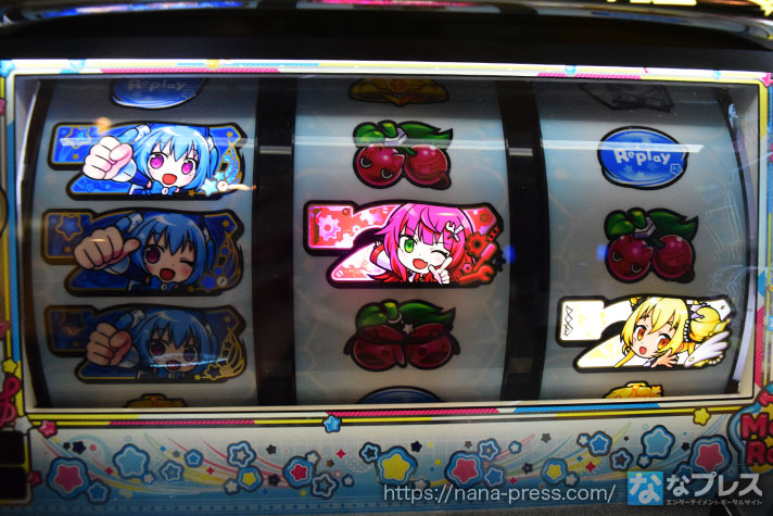 LBパチスロ1000ちゃんA　左リール3連青7　中リール中段ピンク7　右リール下段白7