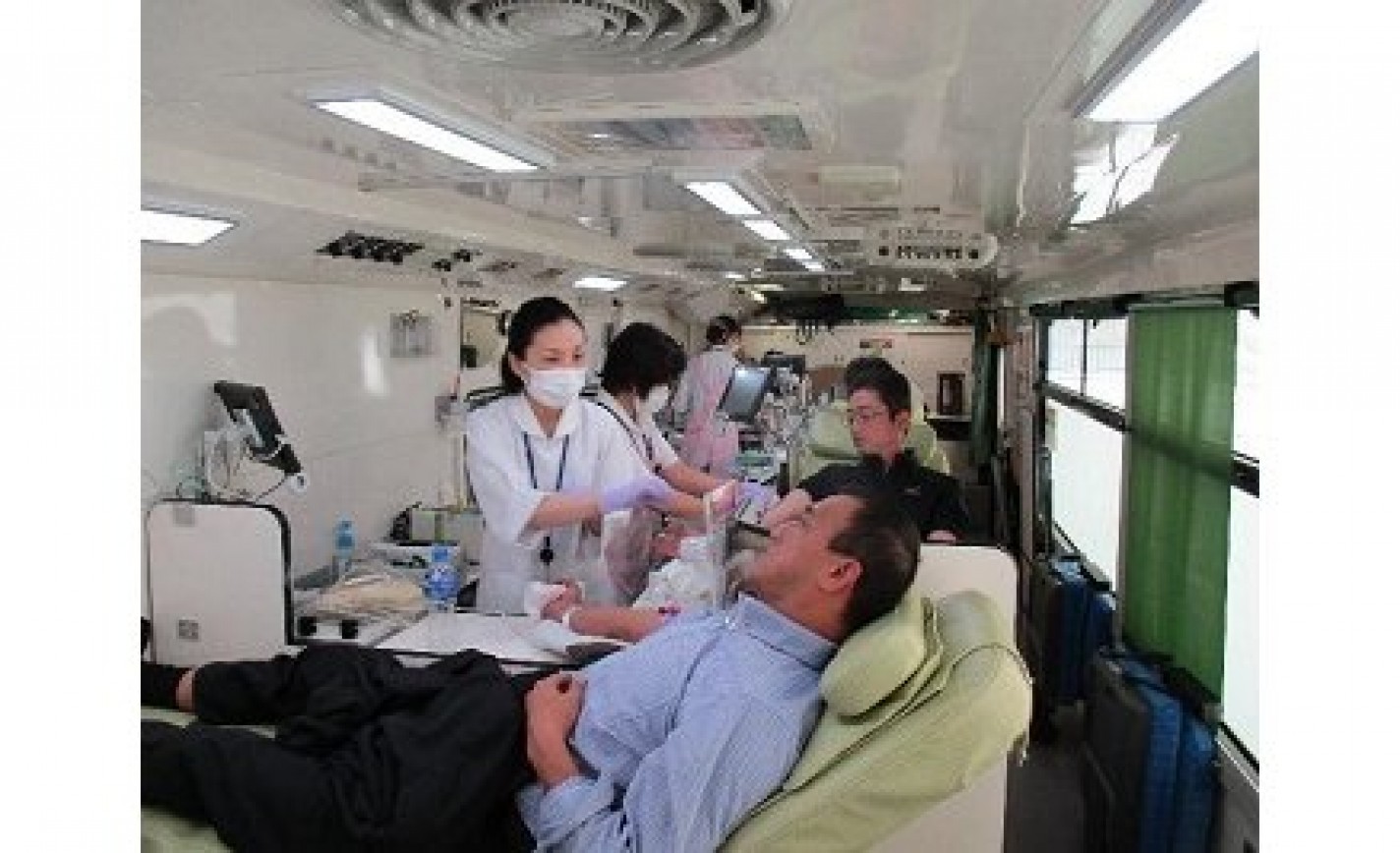 中国遊商、64名が献血活動に参加 eyecatch-image