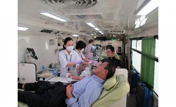 中国遊商、64名が献血活動に参加